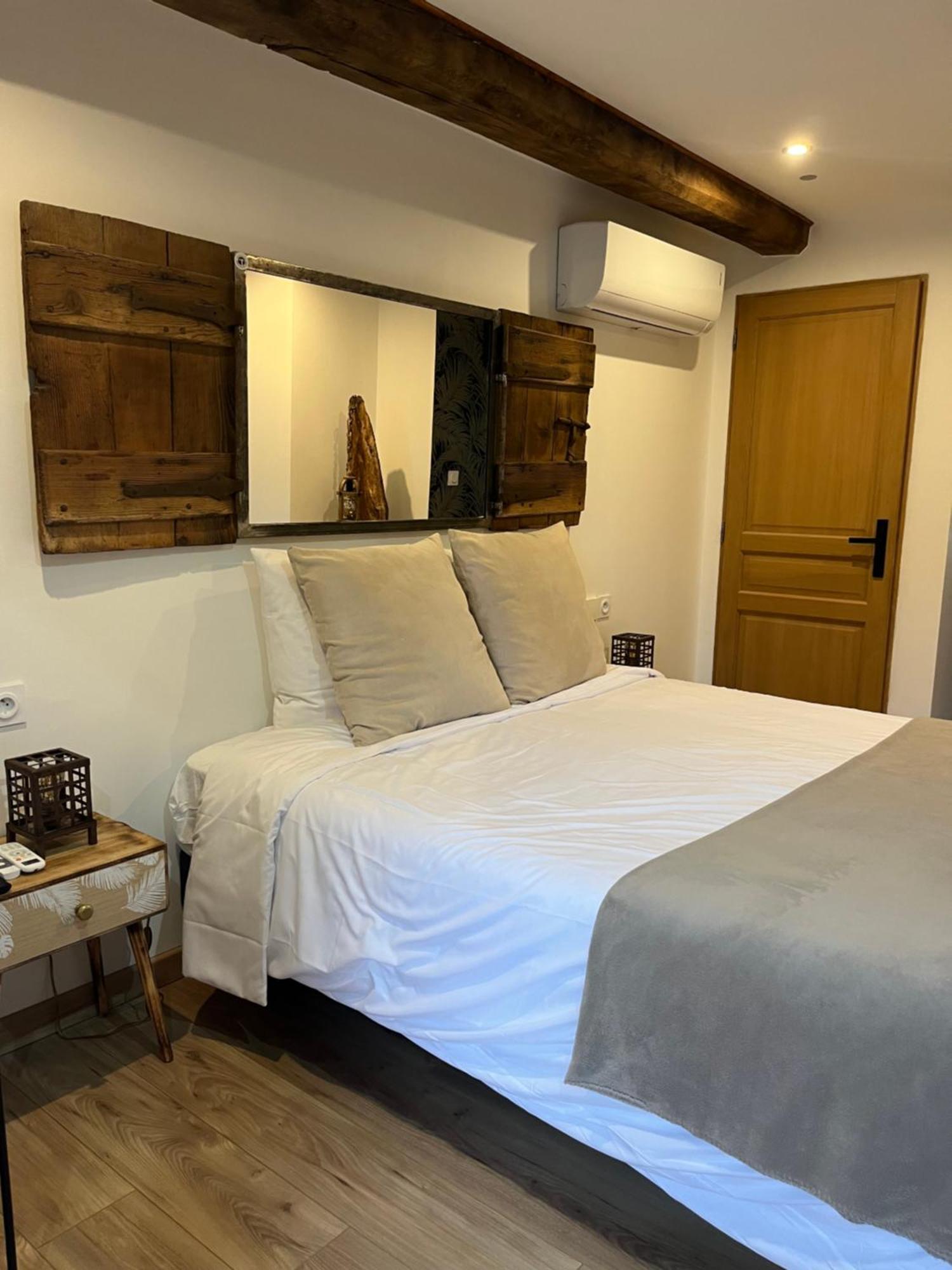 La Voute Du Pilat & Options Spa, Massage Saint-Chamond Bagian luar foto